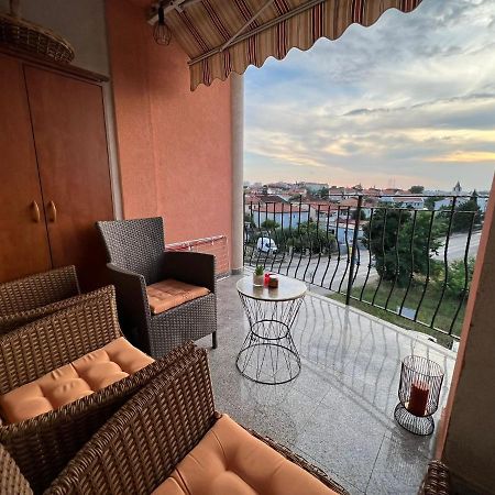 Lungo Mare Apartment With Terrace Pula Extérieur photo